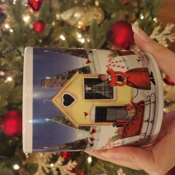 Vintage Christmas Mug - Picture 6 of 6